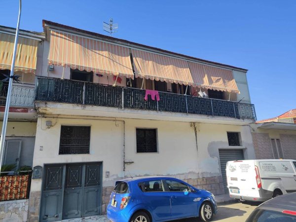 intera palazzina in vendita a Caivano in zona Pascarola