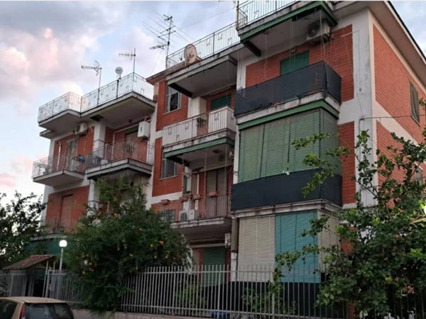 intera palazzina in vendita a Caivano