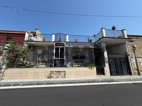 casa indipendente in vendita a Caivano in zona Pascarola