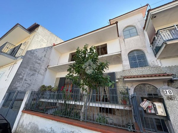 casa indipendente in vendita a Caivano