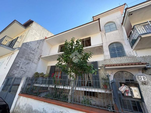 casa indipendente in vendita a Caivano