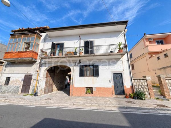 casa indipendente in vendita a Caivano
