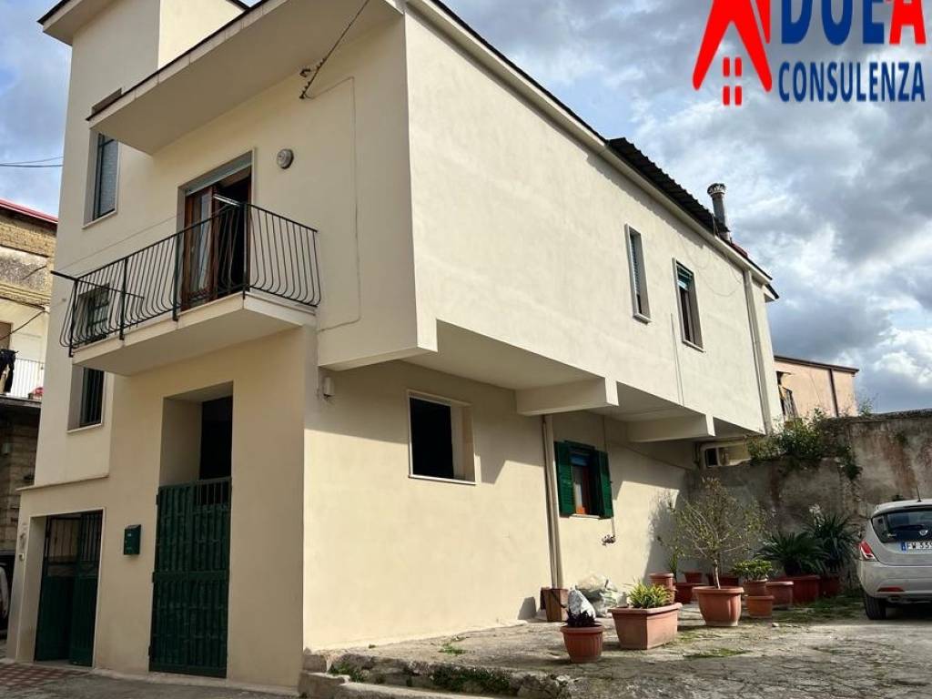 intera palazzina in vendita a Calvizzano