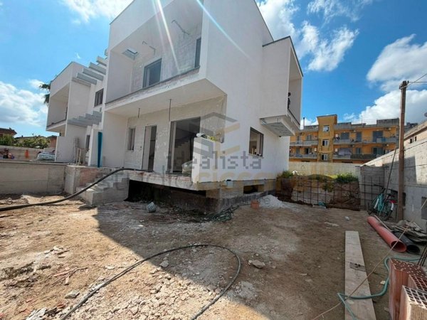 casa indipendente in vendita a Calvizzano