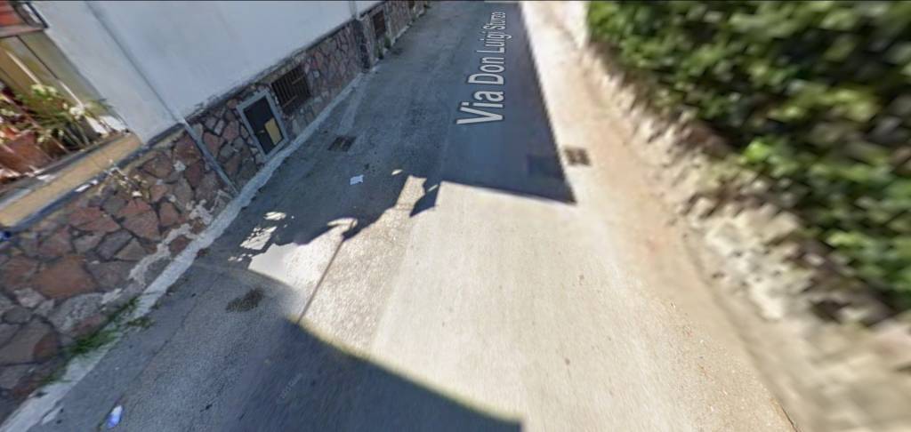 locale commerciale in vendita a Calvizzano in zona San Pietro