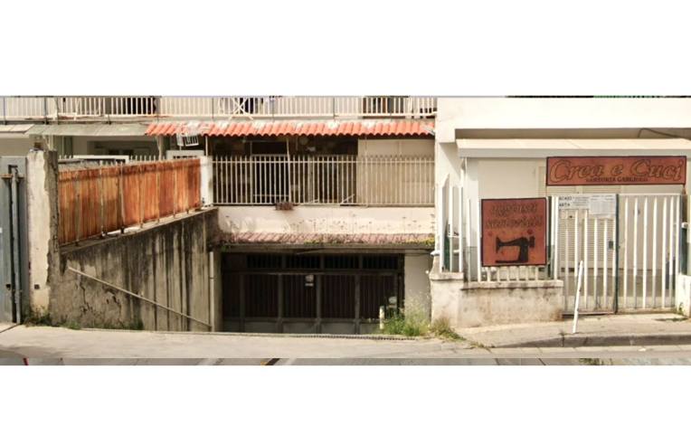 locale di sgombero in vendita a Calvizzano