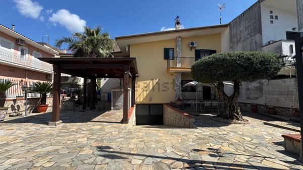casa indipendente in vendita a Camposano