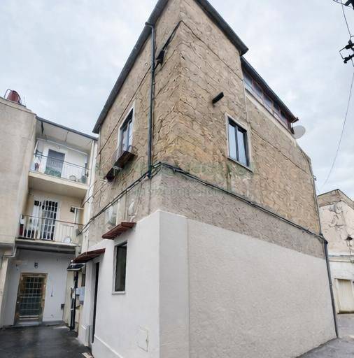 casa indipendente in vendita a Camposano