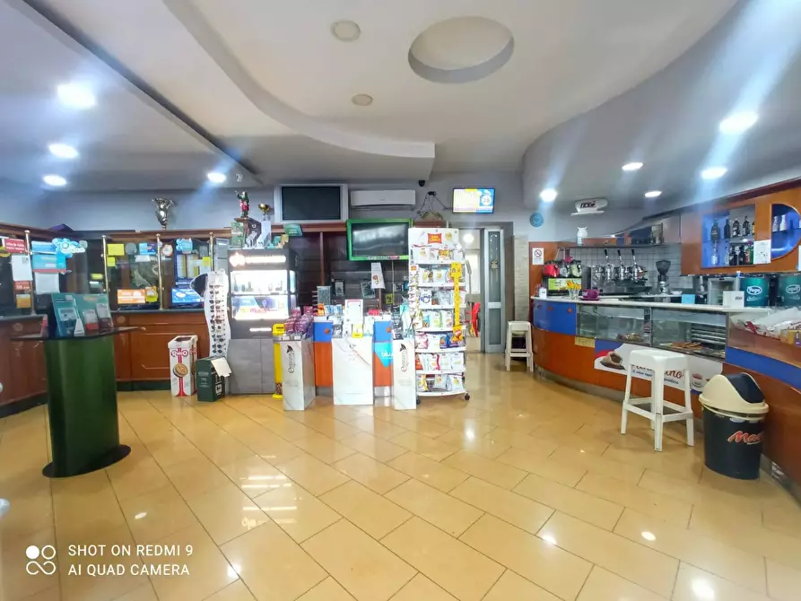 locale commerciale in vendita a Camposano in zona Faibano