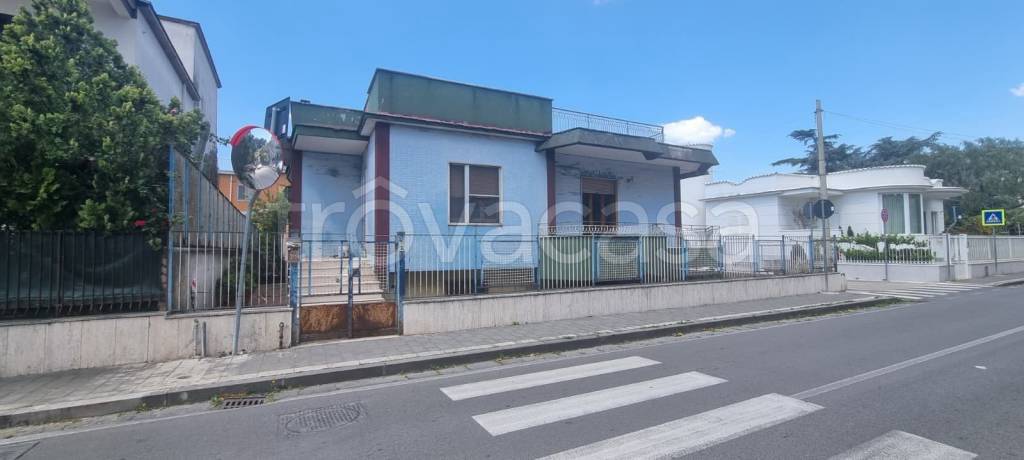 casa indipendente in vendita a Camposano in zona Faibano