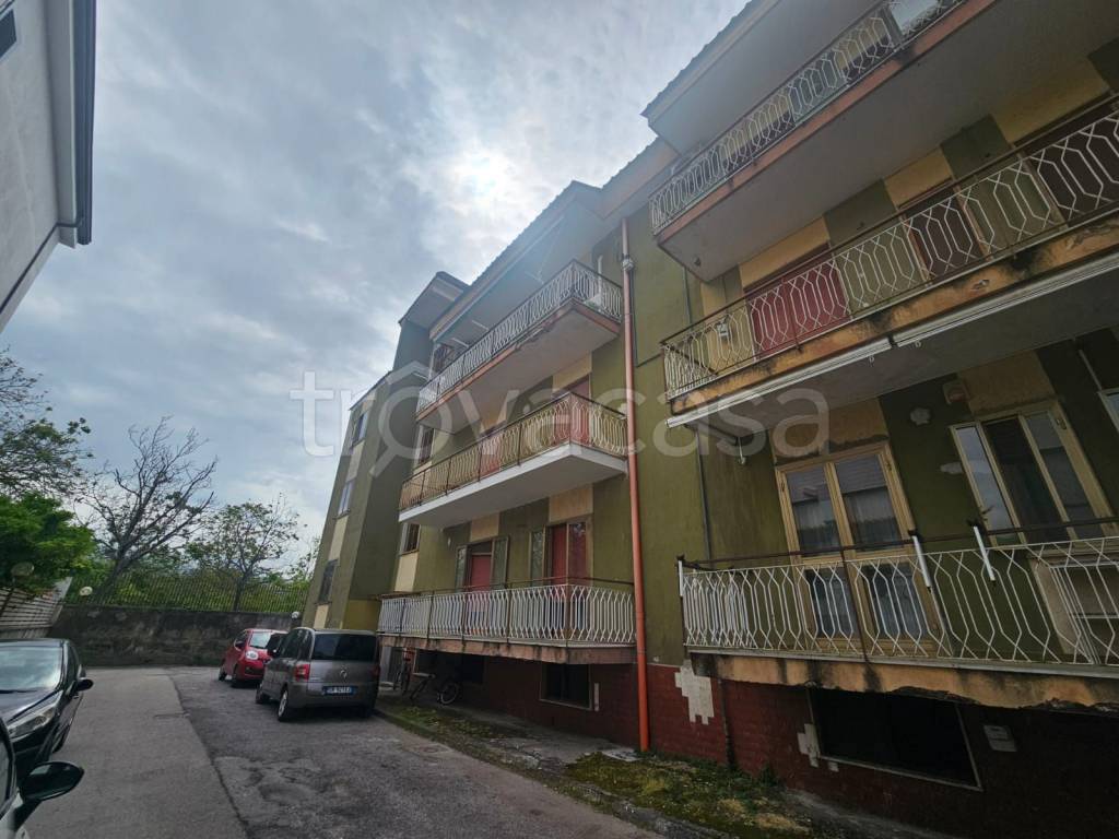 appartamento in vendita a Camposano in zona Faibano