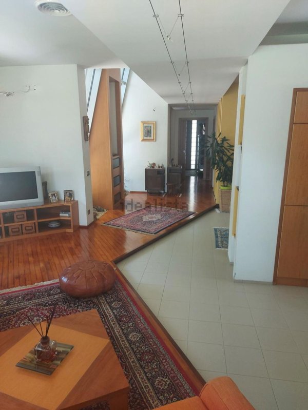 casa indipendente in vendita a Camposano in zona Faibano