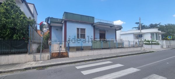 casa indipendente in vendita a Camposano in zona Faibano