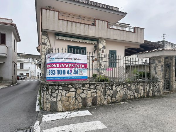 appartamento in vendita a Camposano in zona Faibano