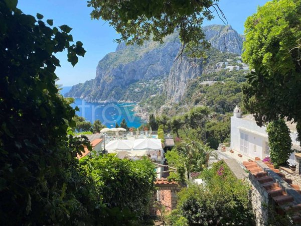 appartamento in vendita a Capri in zona Marina Piccola