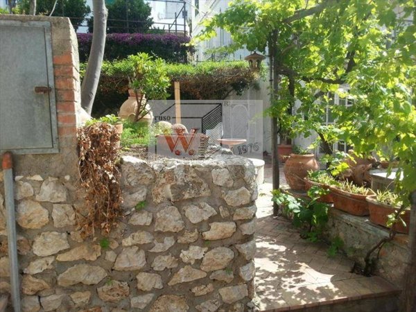 casa indipendente in vendita a Capri
