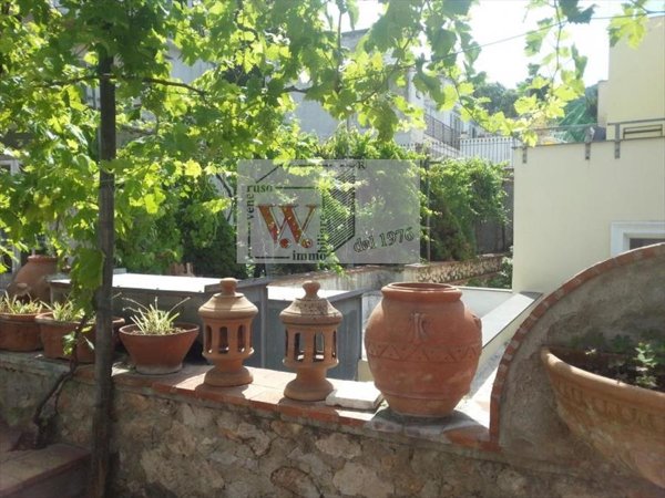 casa indipendente in vendita a Capri