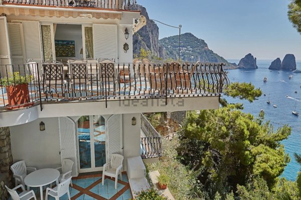 quadrivano in vendita a Capri in zona Marina Piccola