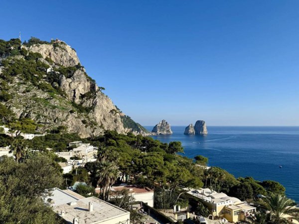 appartamento in vendita a Capri in zona Marina Piccola