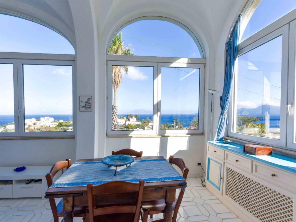 appartamento in vendita a Capri in zona Marina Grande