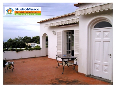 casa indipendente in vendita a Capri