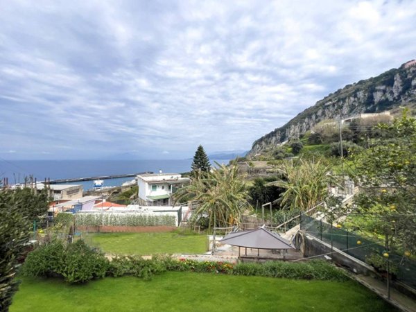 appartamento in vendita a Capri in zona Marina Grande