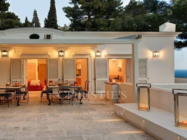 casa indipendente in vendita a Capri in zona Marina Piccola