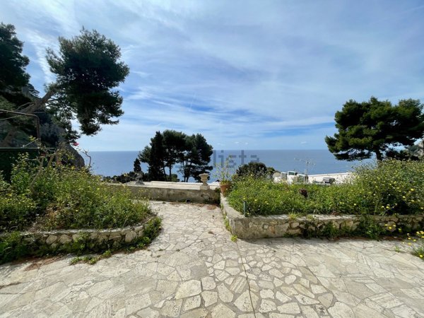 appartamento in vendita a Capri in zona Marina Piccola