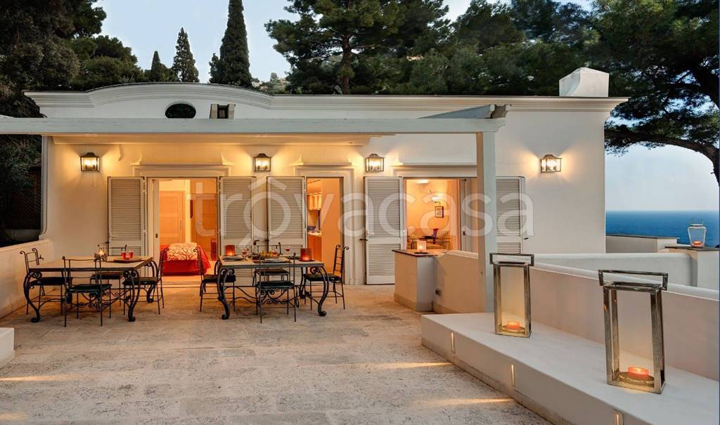 casa indipendente in vendita a Capri in zona Marina Piccola