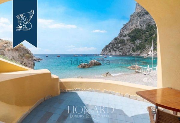 appartamento in vendita a Capri in zona Marina Piccola