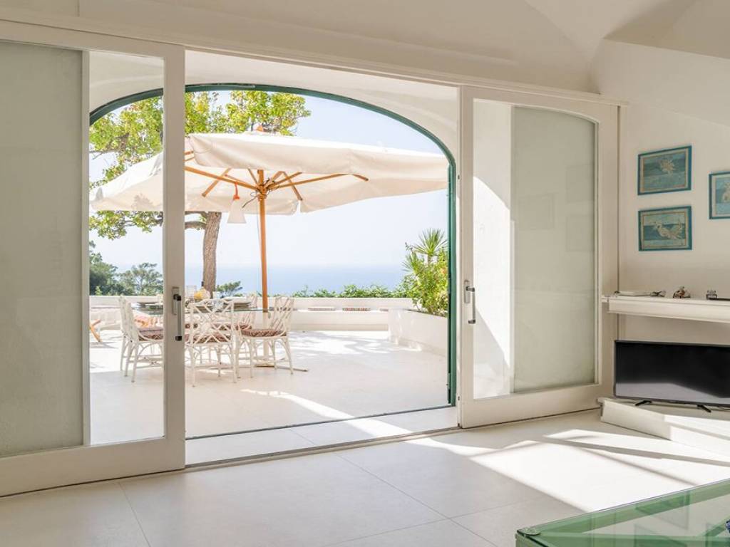 appartamento in vendita a Capri in zona Marina Piccola