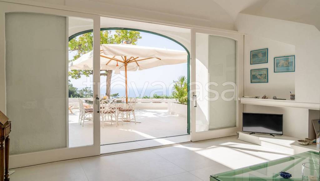 appartamento in vendita a Capri in zona Marina Piccola