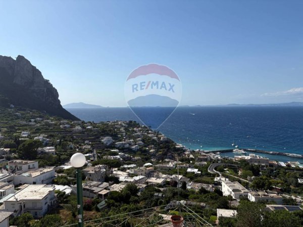 appartamento in vendita a Capri in zona Marina Piccola