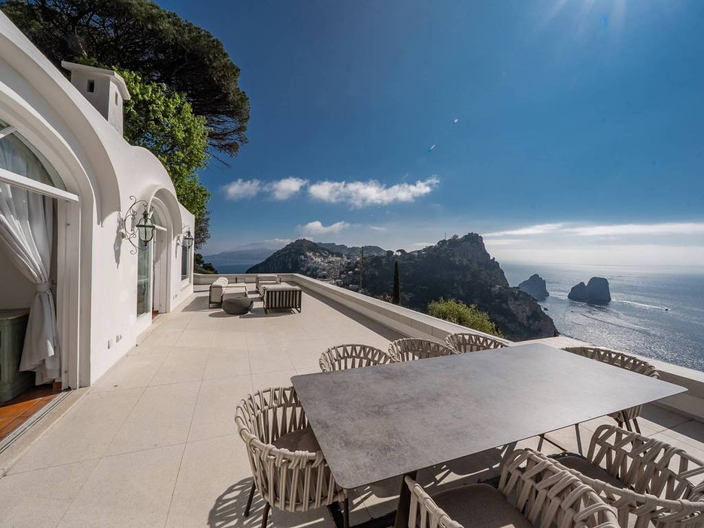 casa indipendente in vendita a Capri in zona Marina Grande