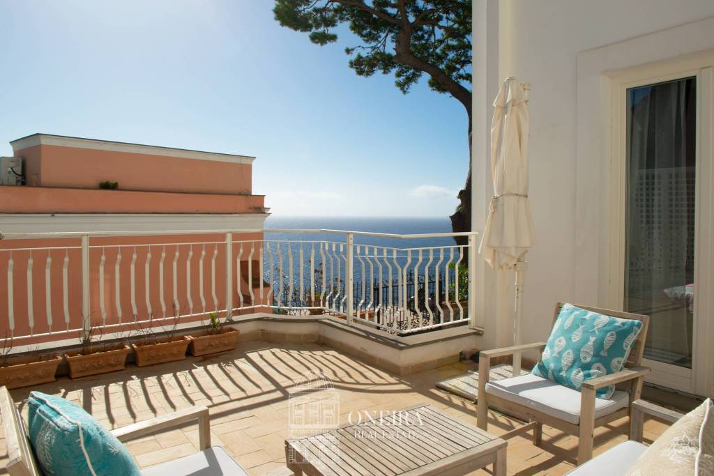 appartamento in vendita a Capri in zona Marina Piccola