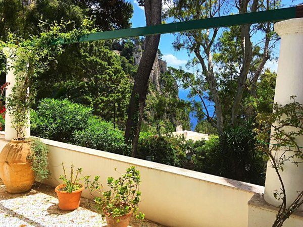 casa indipendente in vendita a Capri in zona Marina Piccola