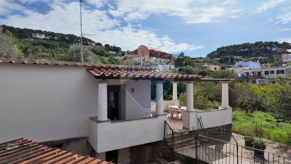 casa indipendente in vendita a Capri in zona Marina Grande