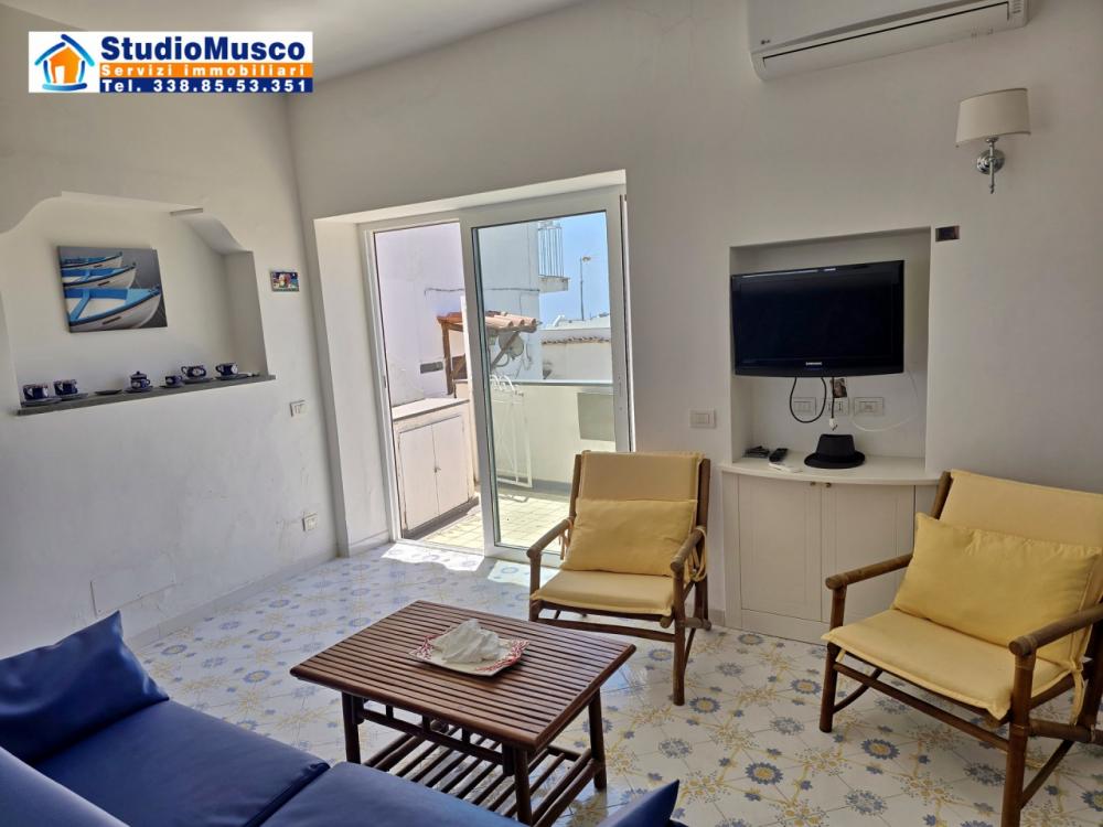 casa indipendente in vendita a Capri in zona Marina Piccola