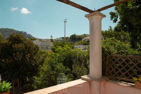 casa indipendente in vendita a Capri in zona Marina Grande