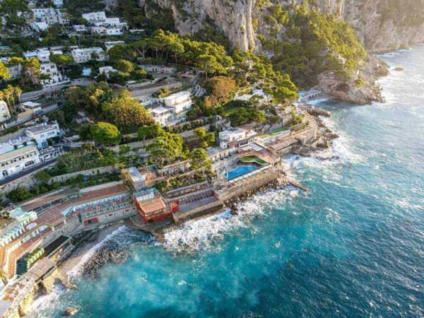 appartamento in vendita a Capri in zona Marina Piccola