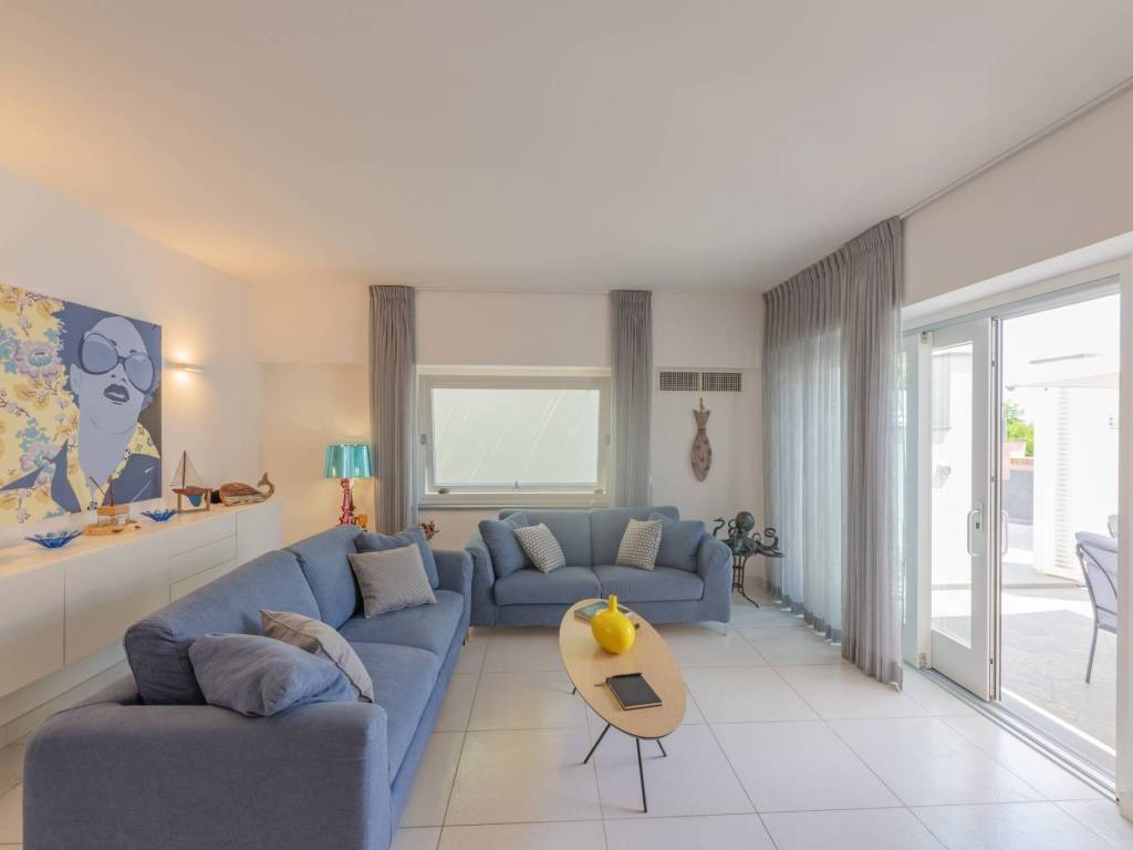 appartamento in vendita a Capri in zona Marina Piccola