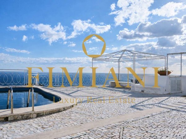 appartamento in vendita a Capri in zona Marina Piccola