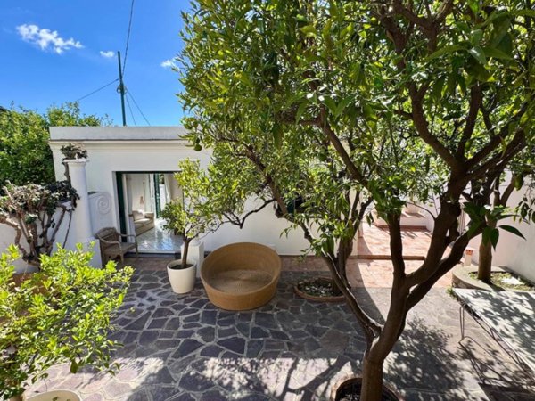 casa indipendente in vendita a Capri