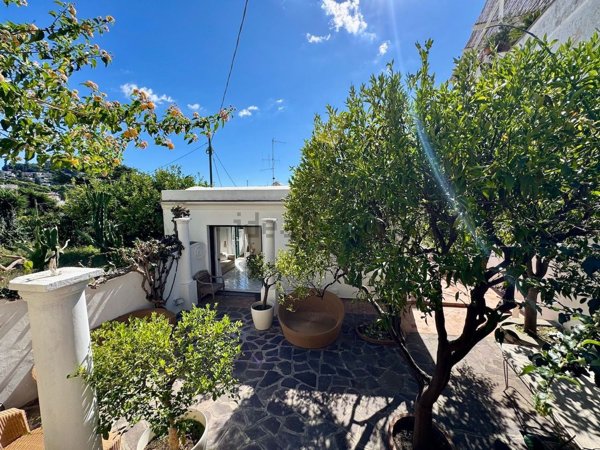casa indipendente in vendita a Capri
