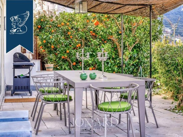 appartamento in vendita a Capri in zona Marina Piccola