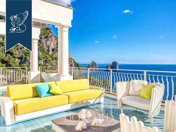 appartamento in vendita a Capri in zona Marina Piccola