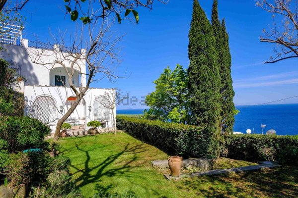 casa indipendente in vendita a Capri