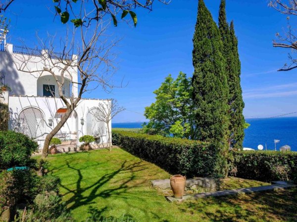appartamento in vendita a Capri
