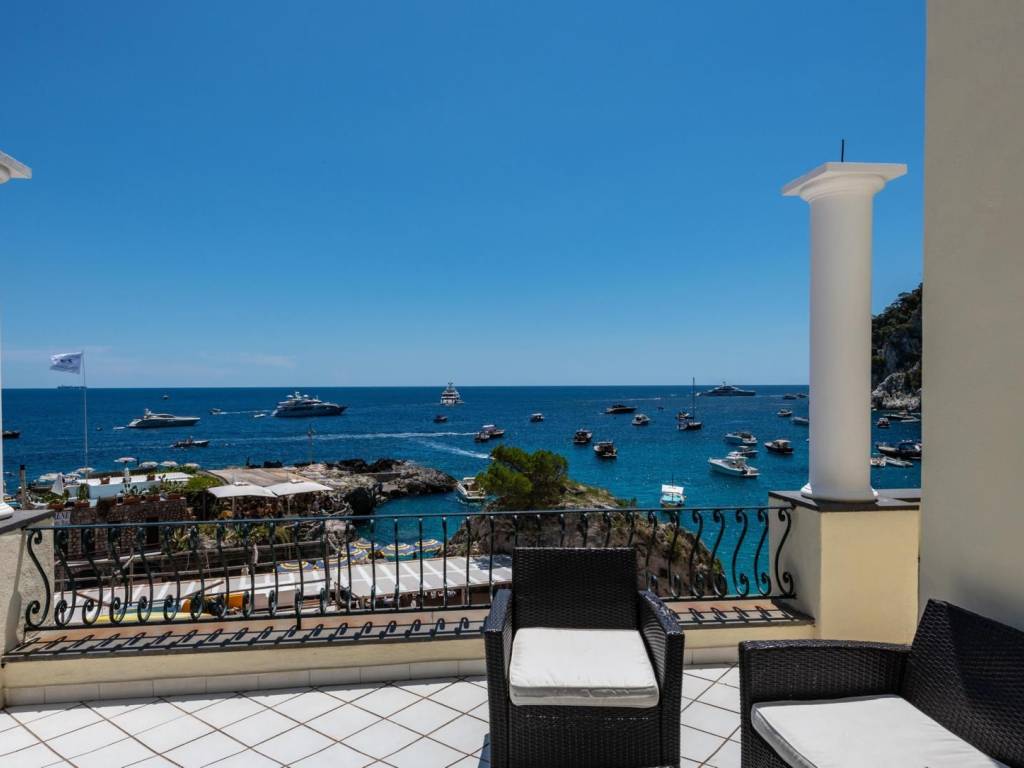 appartamento in vendita a Capri in zona Marina Piccola