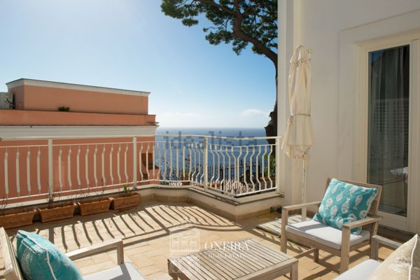appartamento in vendita a Capri in zona Marina Piccola